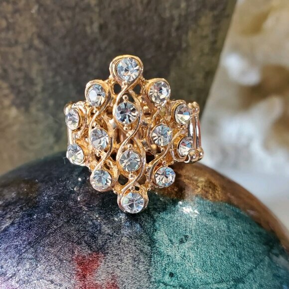 Gold Tone Stretch Ring with Rhinestone Jewels BLING 💥3 for $24💥 - Picture 1 of 13